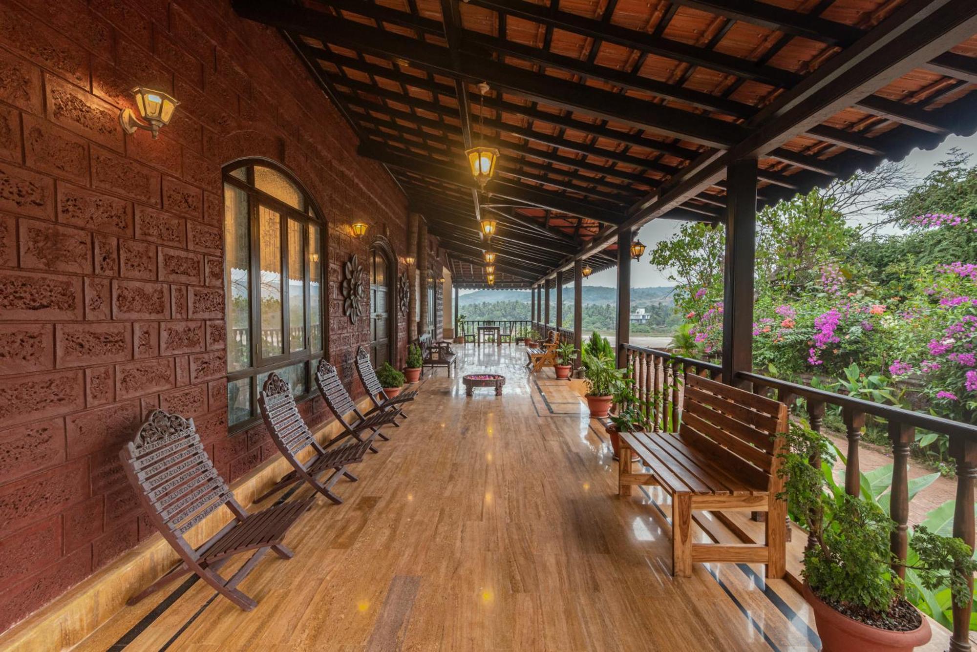 Saffronstays Athaang, Dapoli Ānjarle Exterior foto